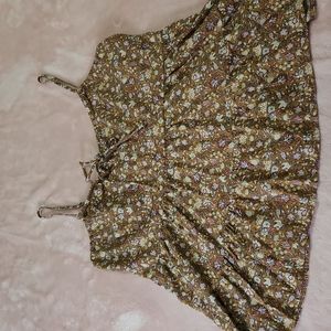 Old Navy Size M Baby doll floral Tank
